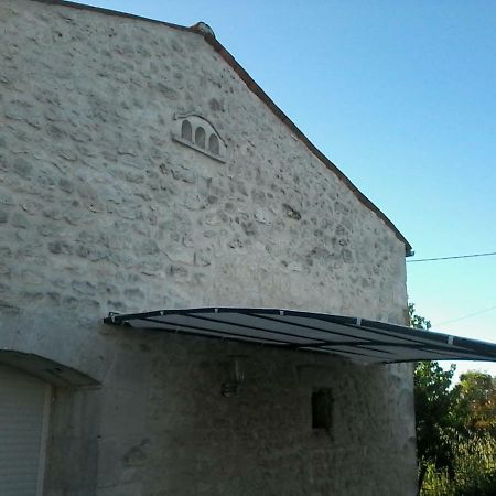 Gite Climatise *** Le Pigeonnier Pons Exteriör bild